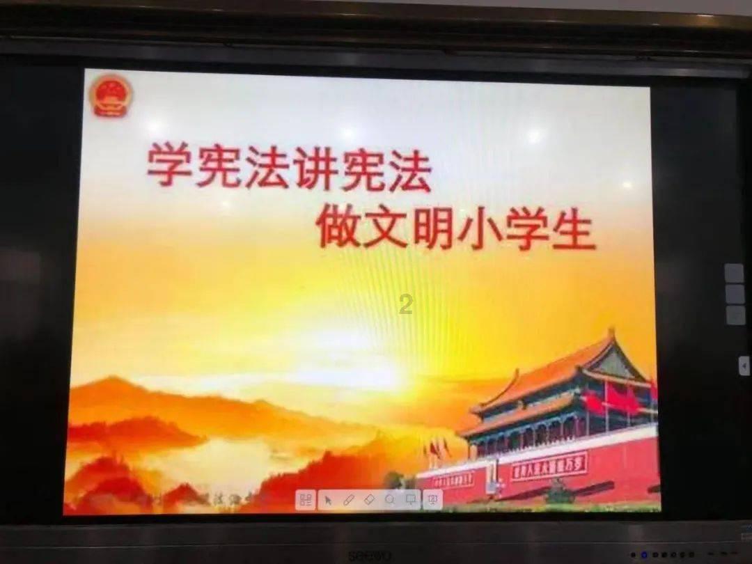 探寻天涯,畅聊我刚刚出门看到老妈把早上叠好的被子打开不知道是在干啥诶,就看了一眼就出门了?!